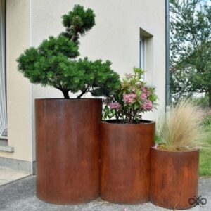 Lire la suite à propos de l’article Pot de Fleurs Corten : Le Choix Idéal pour un Jardin Élégant et Moderne